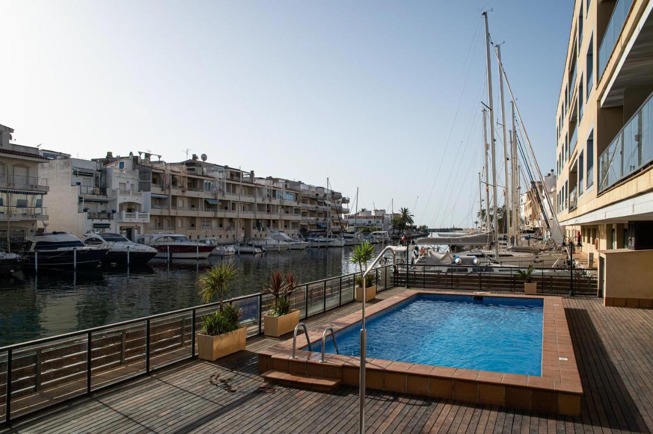 Pierre & Vacances Empuriabrava Marina Bagian luar foto