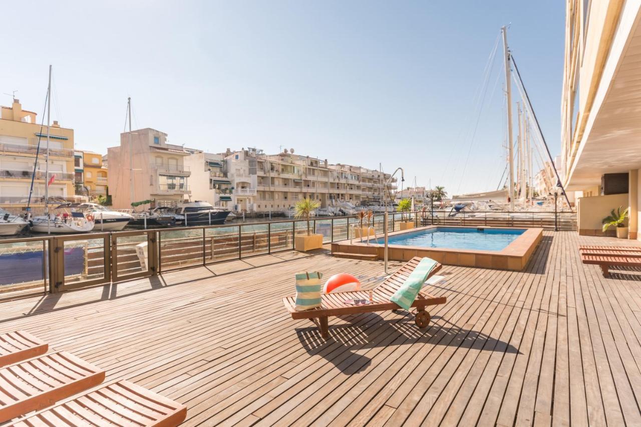 Pierre & Vacances Empuriabrava Marina Bagian luar foto