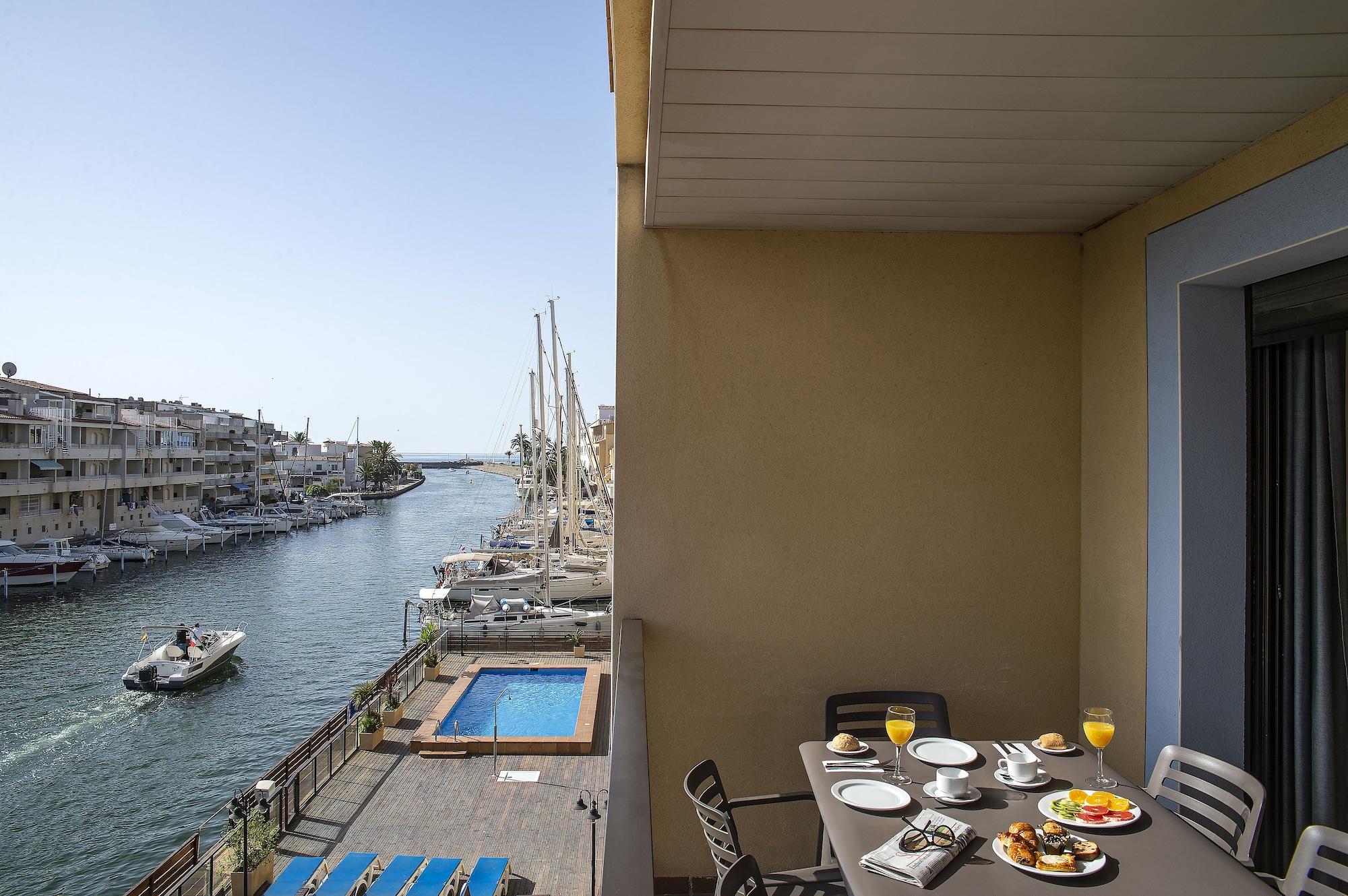 Pierre & Vacances Empuriabrava Marina Bagian luar foto