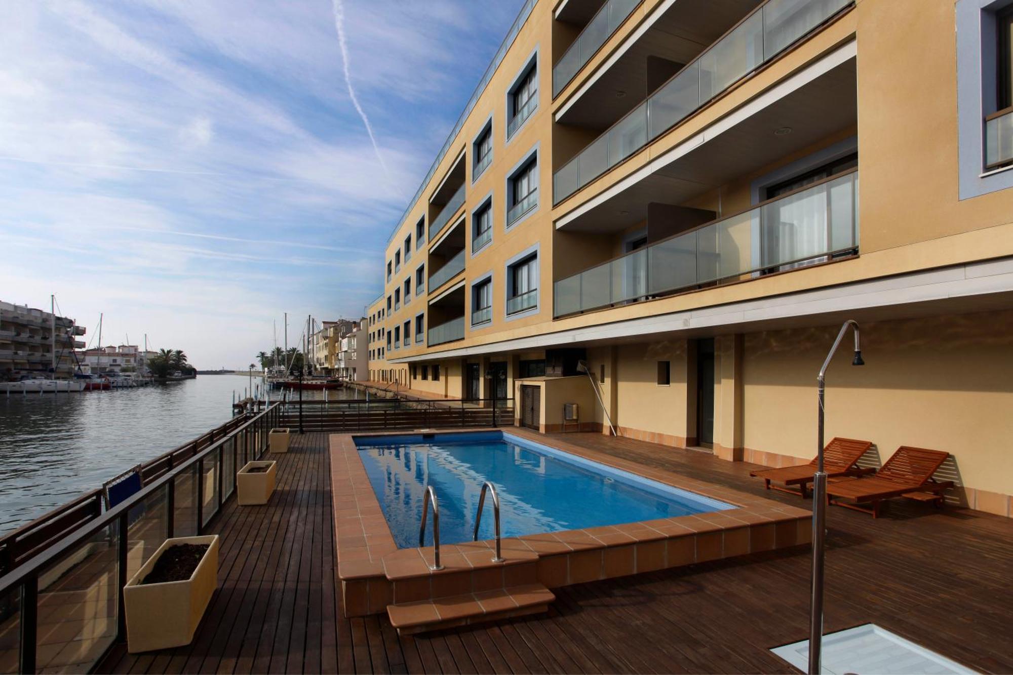 Pierre & Vacances Empuriabrava Marina Bagian luar foto