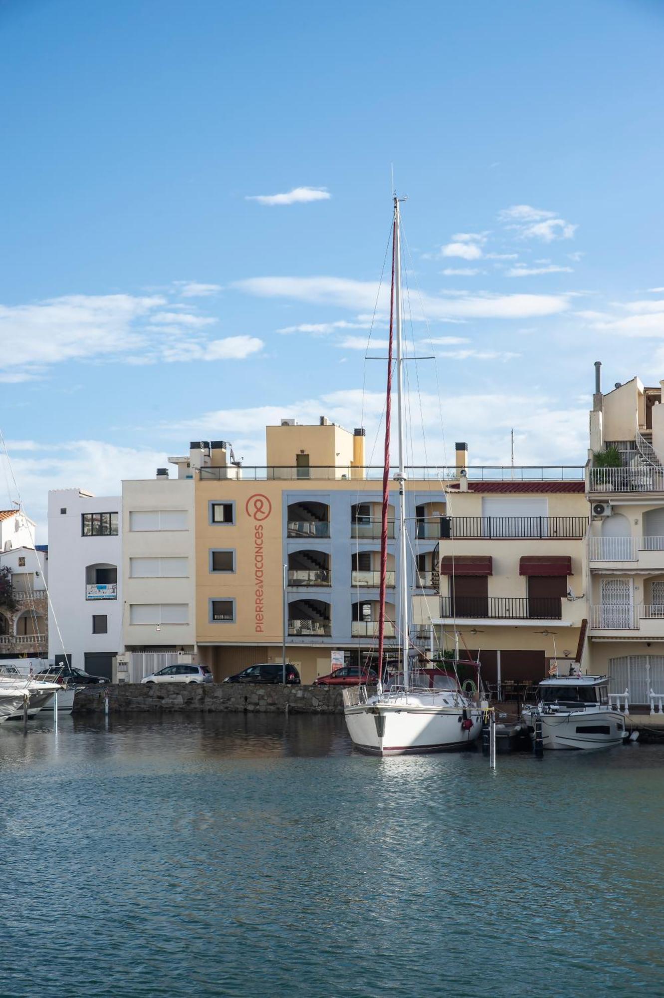 Pierre & Vacances Empuriabrava Marina Bagian luar foto