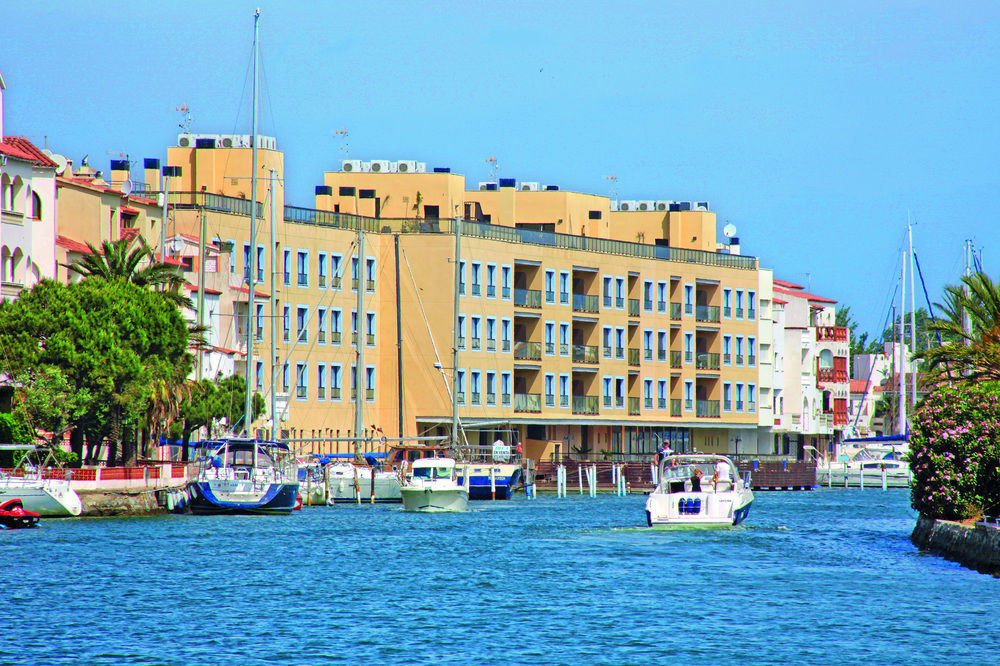 Pierre & Vacances Empuriabrava Marina Bagian luar foto
