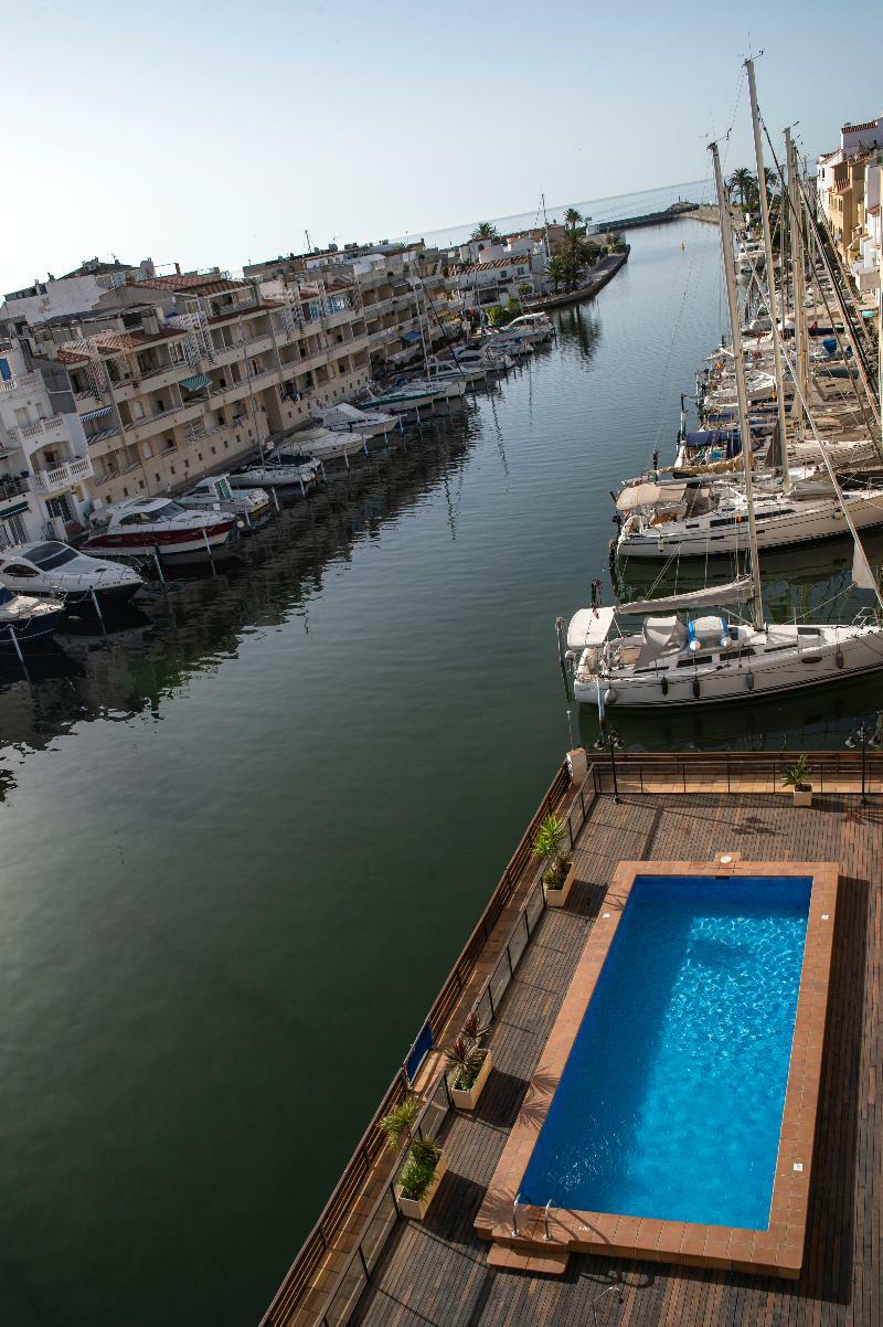 Pierre & Vacances Empuriabrava Marina Bagian luar foto